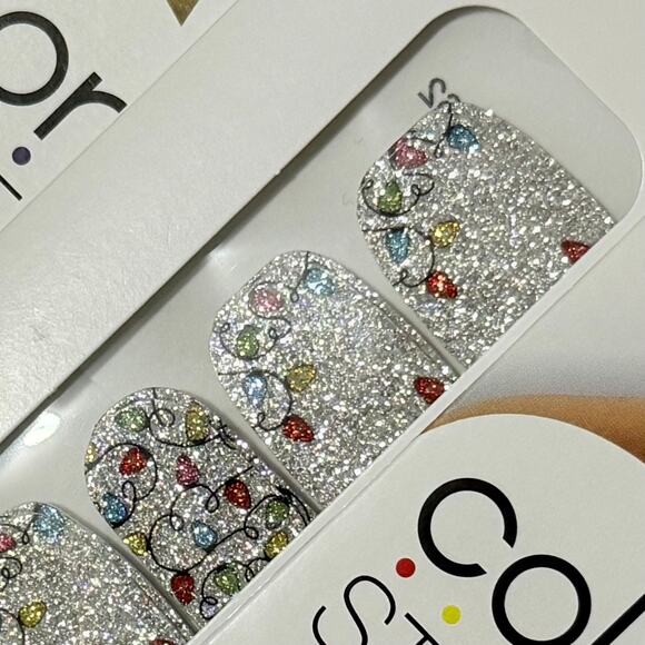 New Color Street “Holiday De-light” Holiday Lights on Silver Glitter Nail Strips - Picture 1 of 1